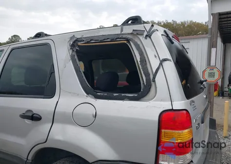 2004 Ford Escape Xlt из США, поврежденный, VIN 1FMYU03134KA64874